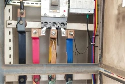 Заземление распределительного шкафа и шкафа управления