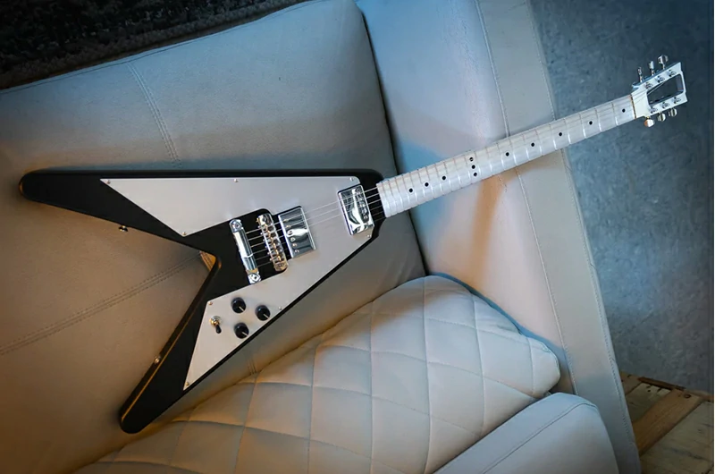 алюминиевая гитара