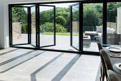 алюминиевая дверь