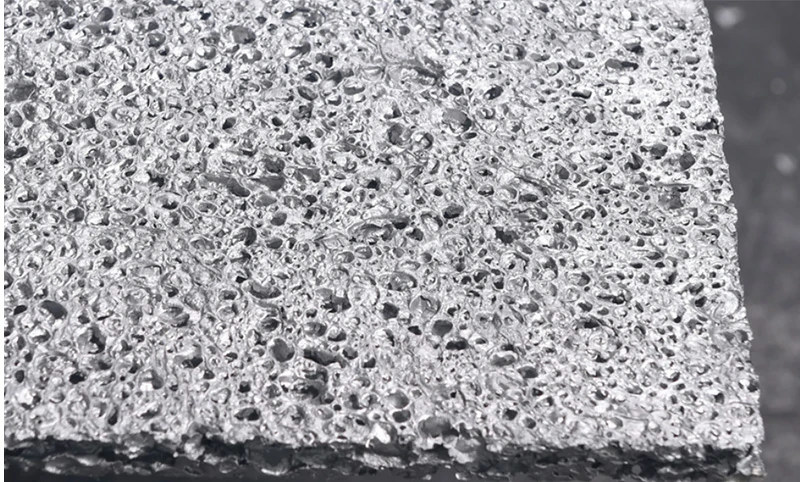 Алюминиевая пена со средними порами