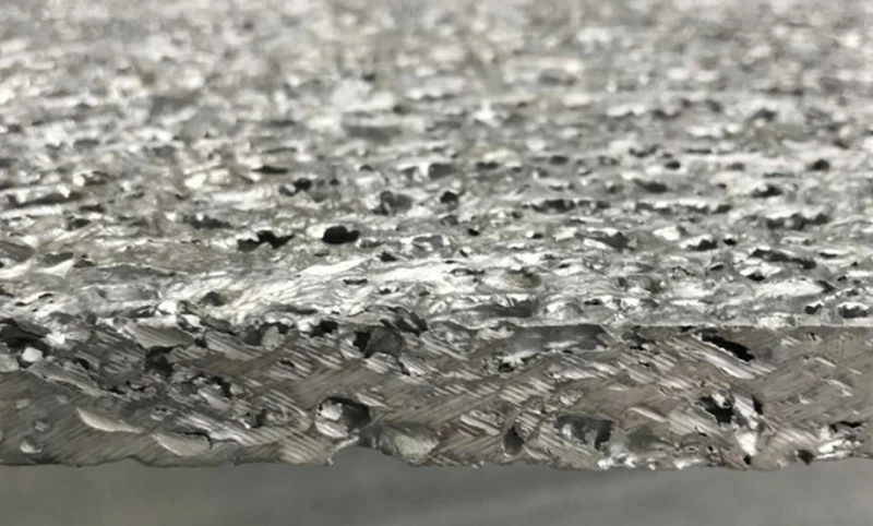 Алюминиевая пена со средними порами