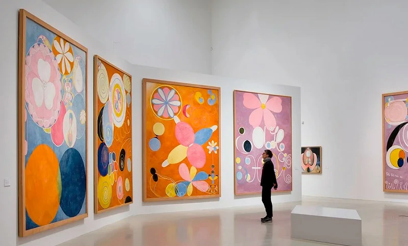 рама для дисплея