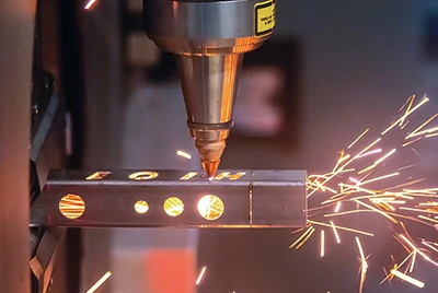 Лазерная резка квадратных/прямоугольных труб из алюминиевого сплава