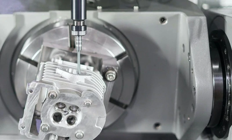 Детали со сложной поверхностью через многоосевую обработку