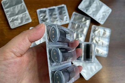 токосъемник аккумуляторов с углеродным покрытием