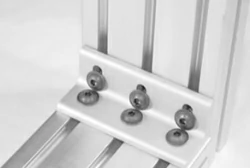 6-луночный угловой кронштейн с пазами