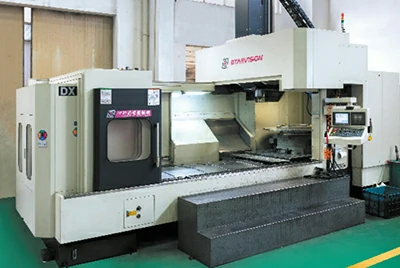 Точно фрезерованная чистовая поверхность кованой алюминиевой плиты