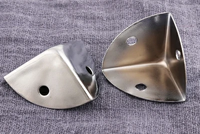 Трехсторонние алюминиевые защитные уголки