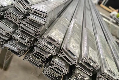 Экструдированные профили шарниров для самолетов